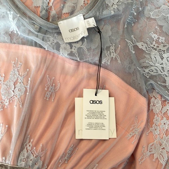 Lace Dress - Picture 2 of 4